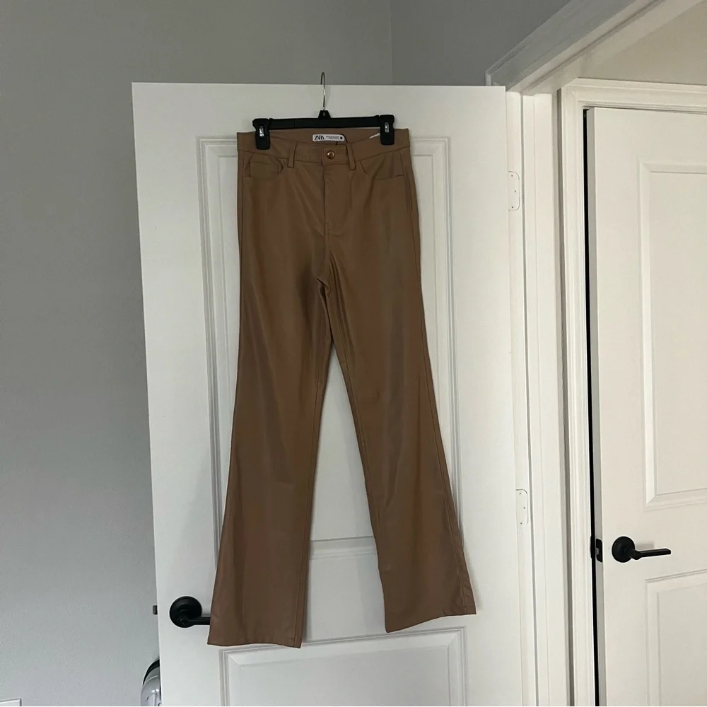 NWOT ZARA FAUX LEATHER HIGH RISE STRAIGHT PANTS SIZE 4 - Picture 5 of 5